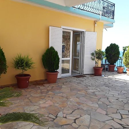 Odhisea Hotel Restaurant Qeparo Dış mekan fotoğraf