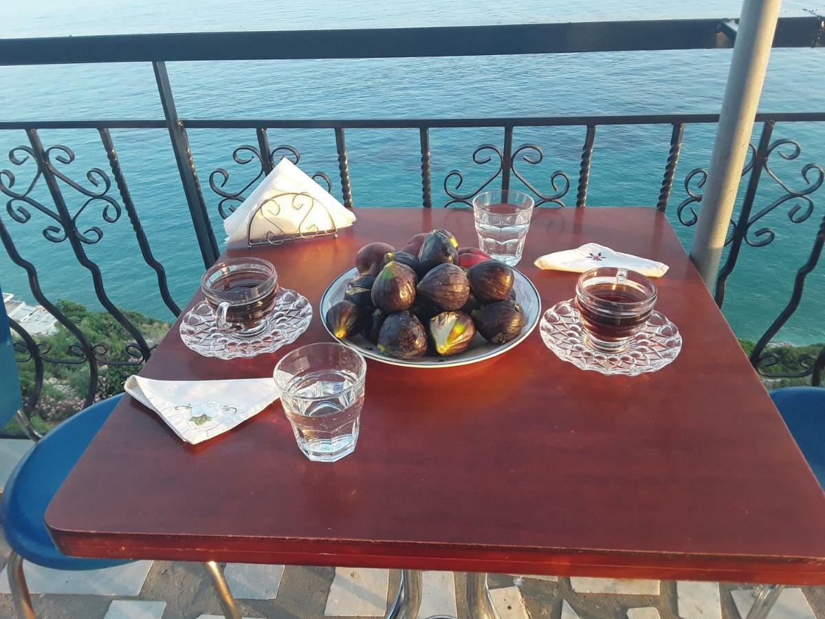 Odhisea Hotel Restaurant Qeparo Dış mekan fotoğraf